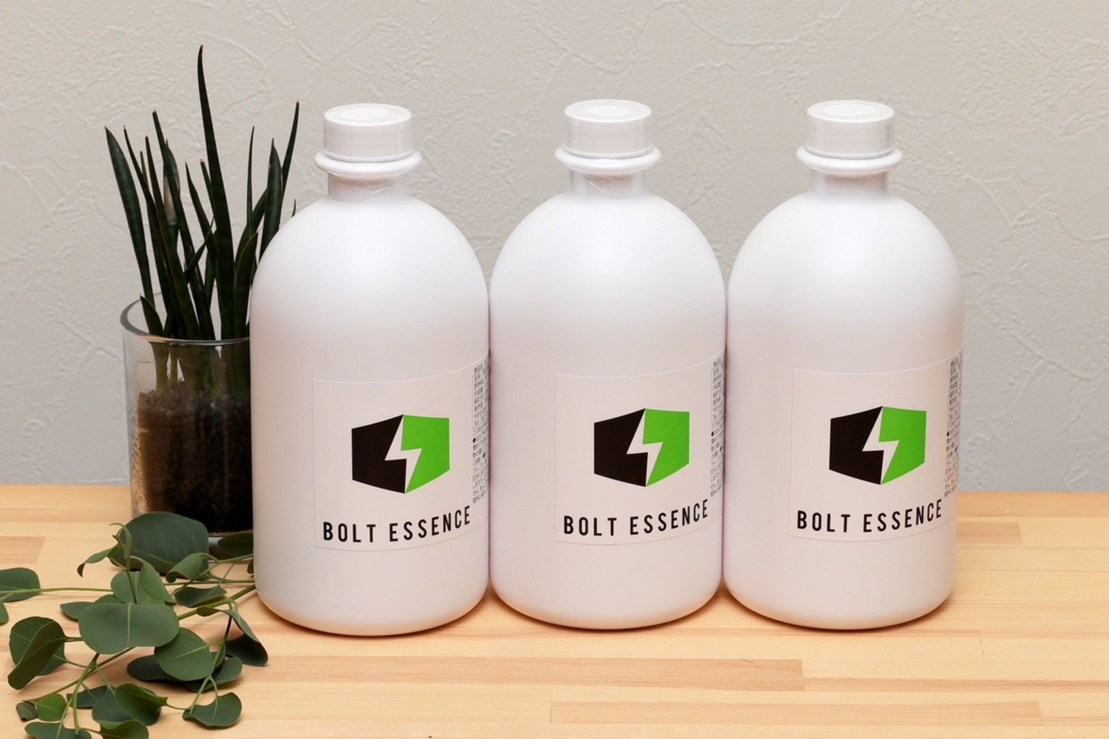 BOLT ESSENCE